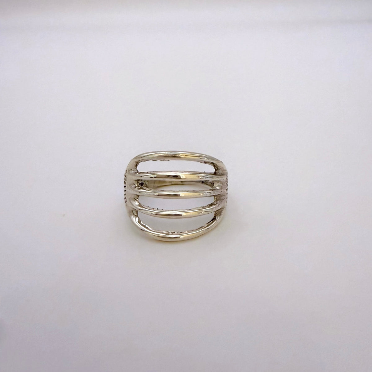 Ribbed Ring Size 8