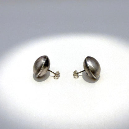 ナバホパール スタッドピアス オキシダイズド１８mm