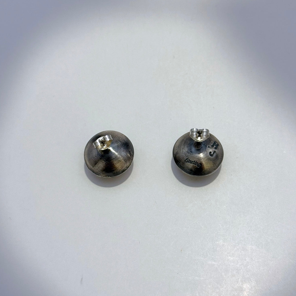 ナバホパール スタッドピアス オキシダイズド１８mm
