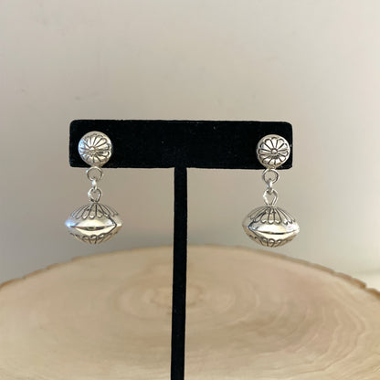 シャイニーナバホパールダングルピアス