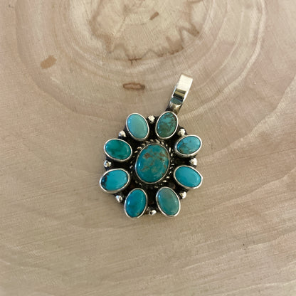 キングマンターコイズクラスターペンダント By Geraldine James A