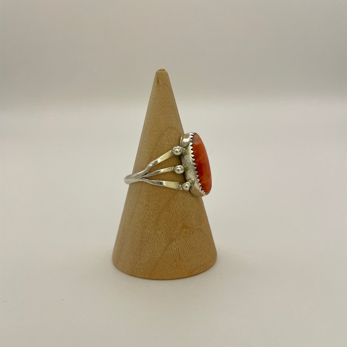 Red Spiny Ring A Size 8