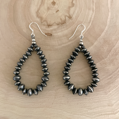 ナバホパールピアス B by Reva Goodluck