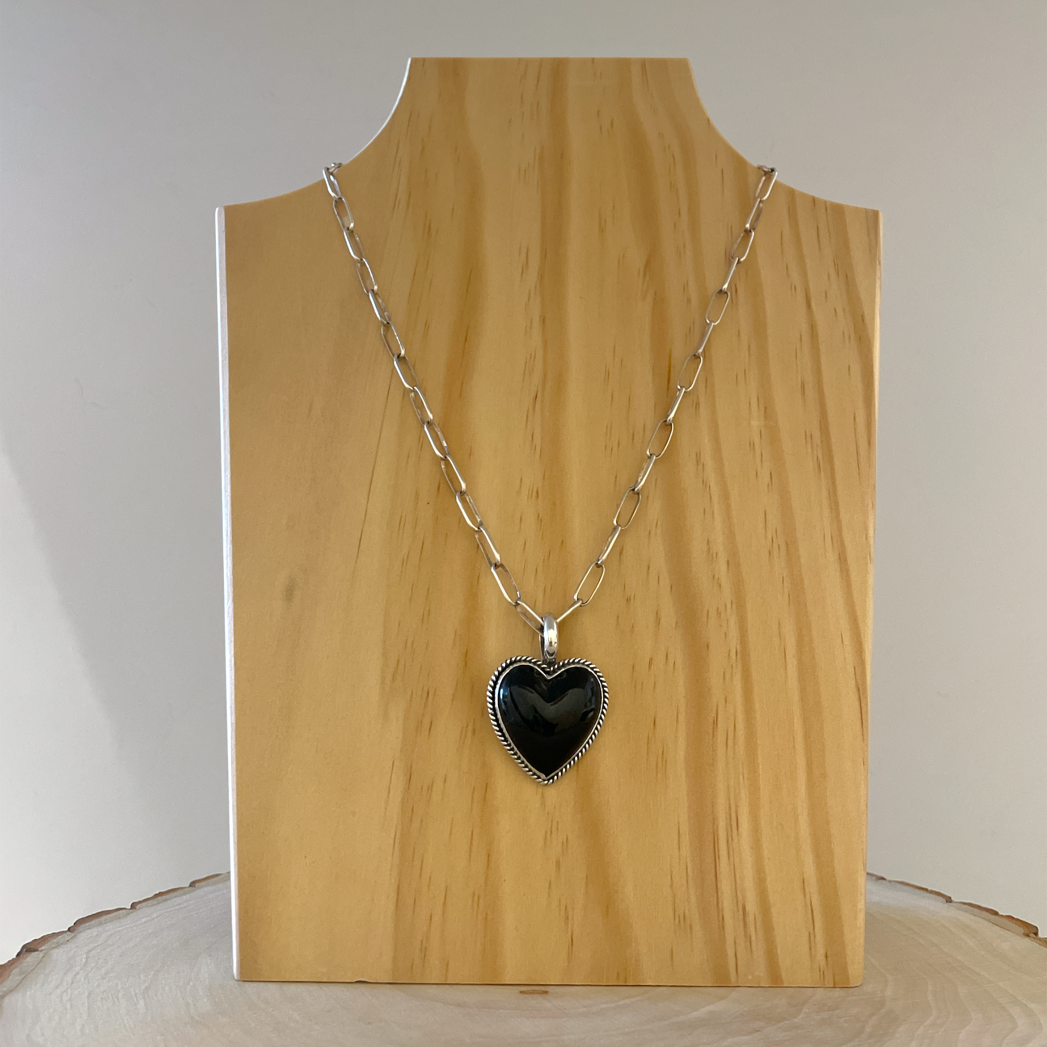 Amazon.com: Black Heart Necklace, Tiny and Dainty Sterling Silver Black  Onyx Heart Necklace for Women, Black Onyx Pendant Necklace, Layering  Necklace (black onyx heart necklace, 20 inches) : Handmade Products